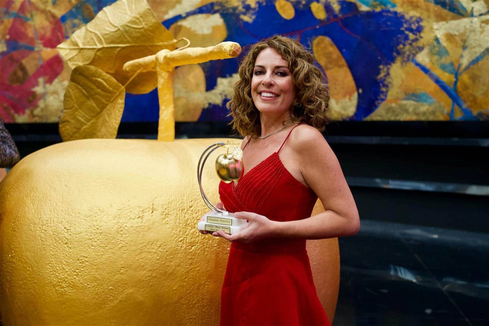 La pianista Cristiana Pegoraro riceve il premio la Mela d'Oro a Roma