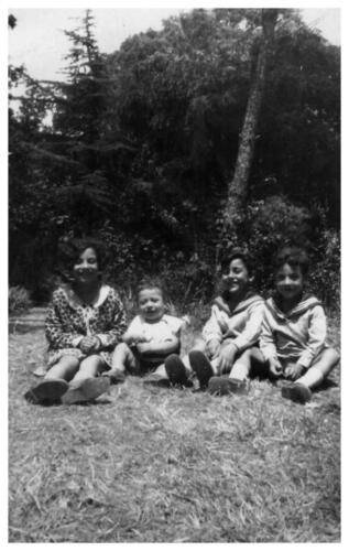 Villa Sciarra Luglio 1930 Anna, Piero ,Leo e Cesare